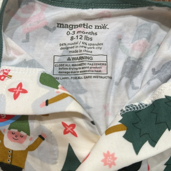 Magnetic Me Onesie Gnome Christmas Print - Picture 4 of 6